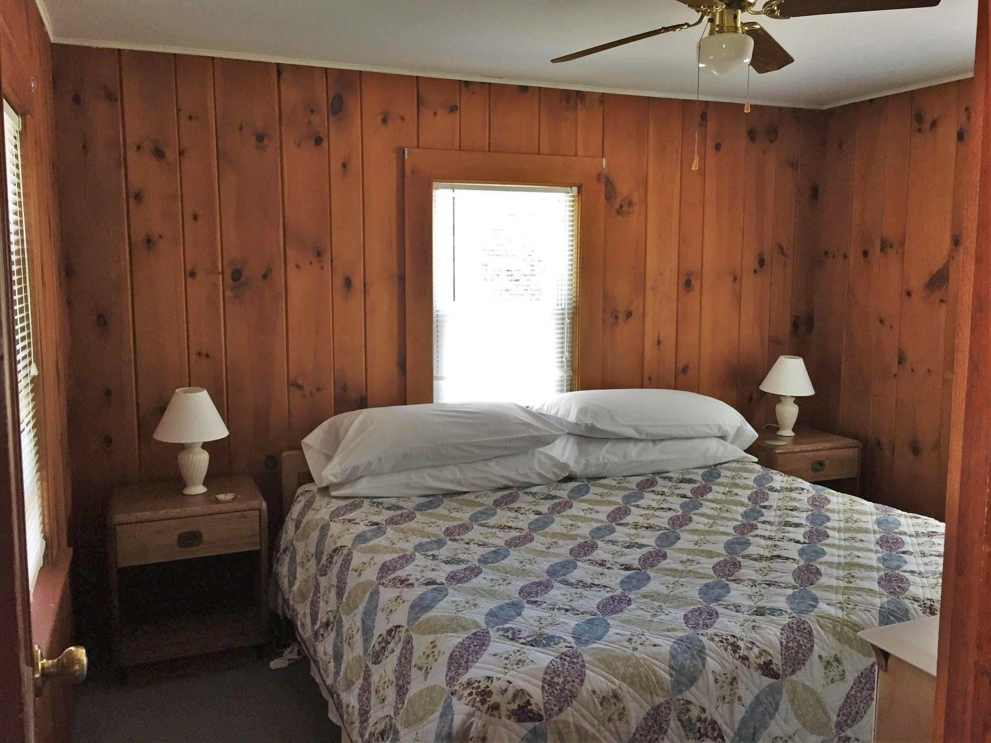 Pine Valley Cabins Thornton Extérieur photo