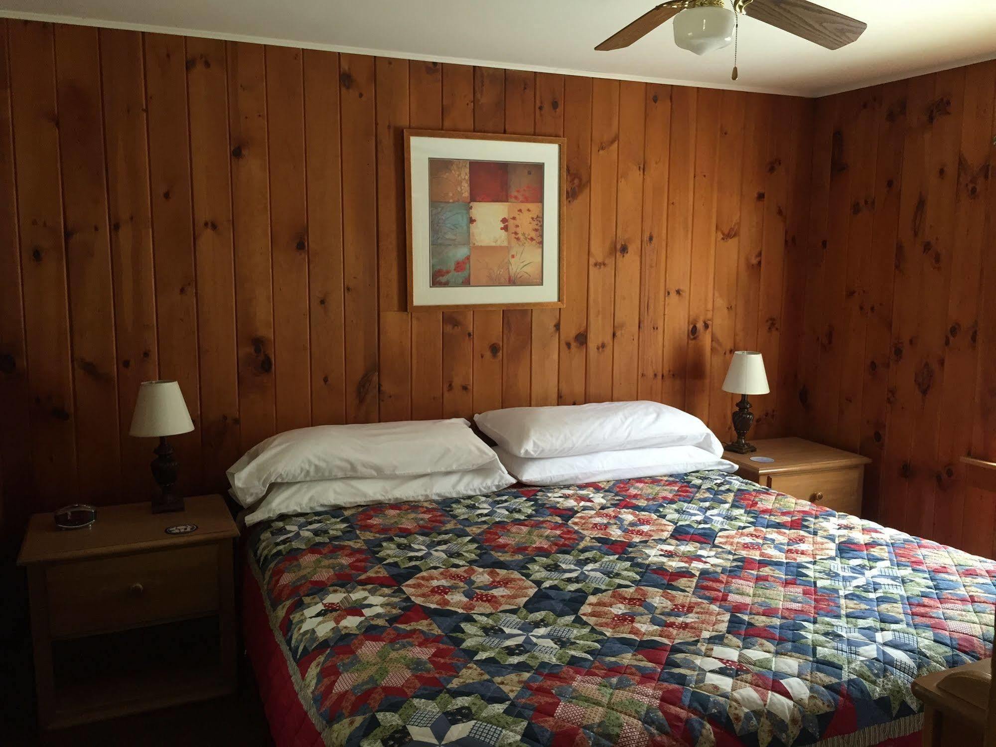 Pine Valley Cabins Thornton Extérieur photo